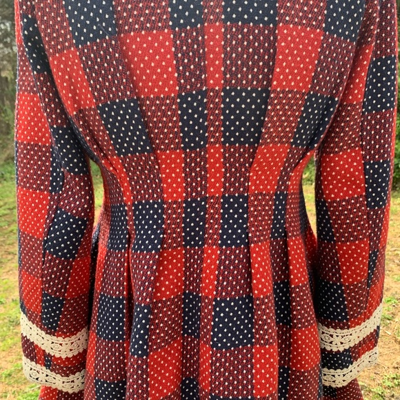 Ryu Cottage-Core Little Red Riding Hood Coat - Picture 16 of 16